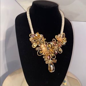 GOLD AND IRIDESCENT GEM STATEMENT NECKLACE SET